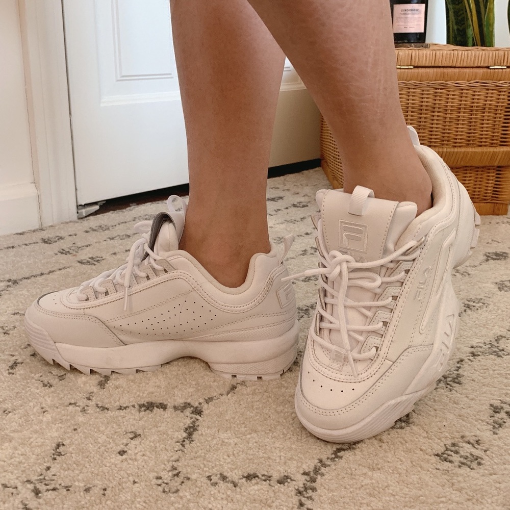 Fila Disruptor 2 Sneakers (all white)
